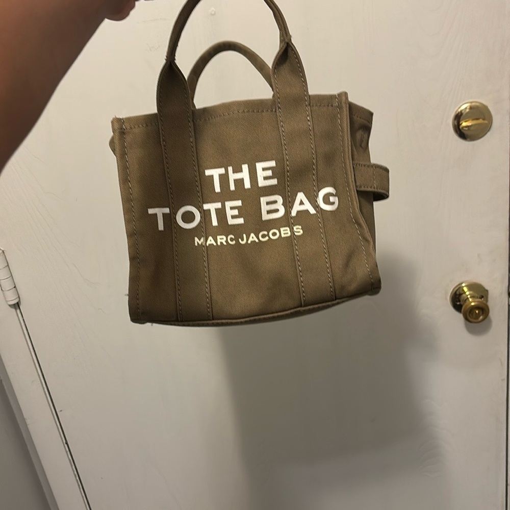 Marc Jacobs Tan Tote Bag, missing strap!